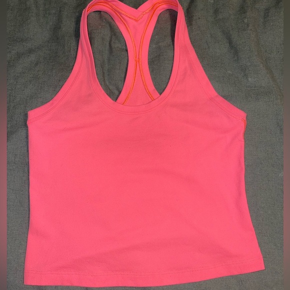 Lululemon tank top 🍋 - Picture 2 of 4